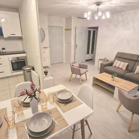 At Only A Few Steps From Stade De France And 10 Min From Rer-b Apartment